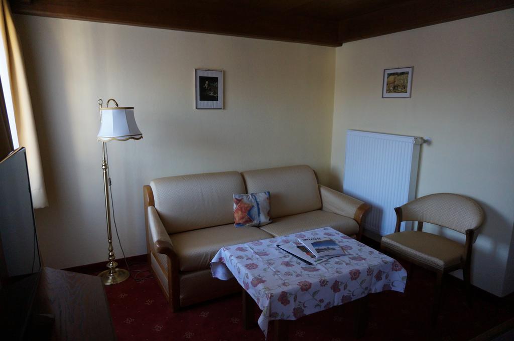 Hotel Happ Innsbruck Room photo