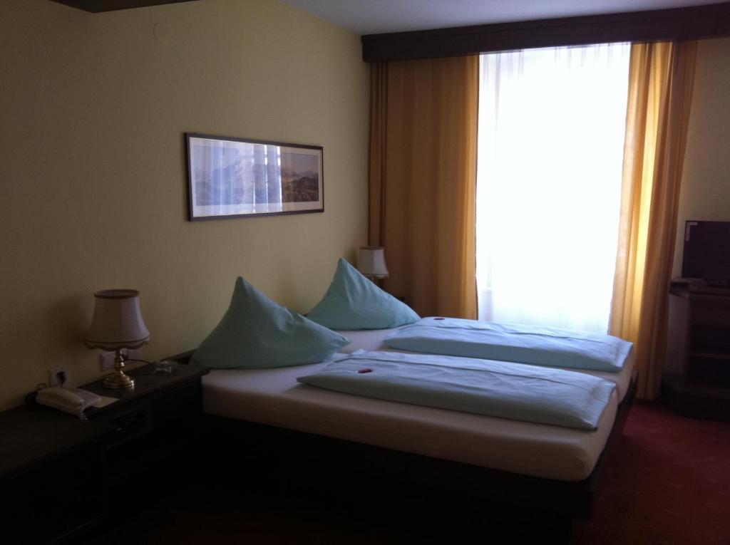 Hotel Happ Innsbruck Room photo